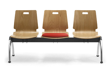 sillas en banco madera para sala de espera estudio Cristallo